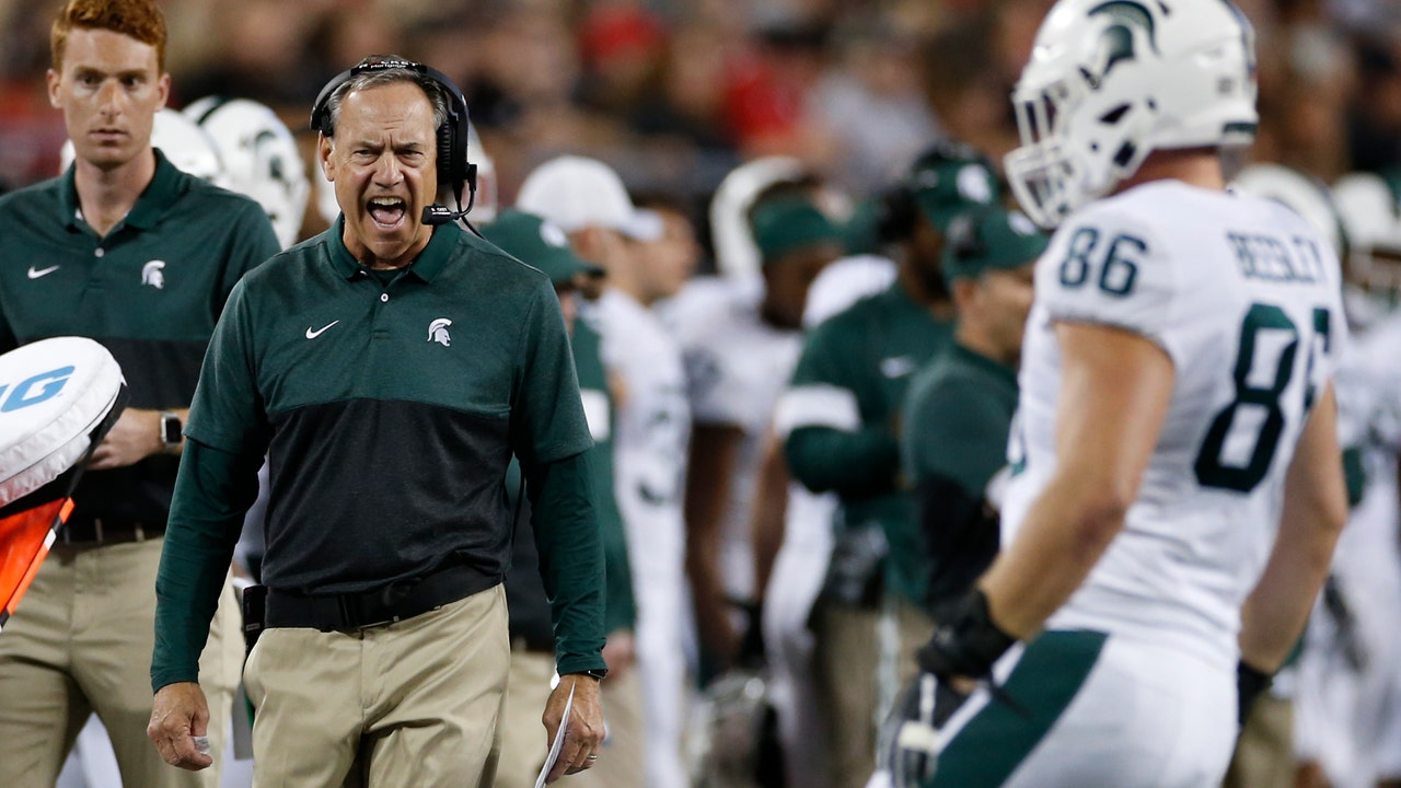 Spartans' re-tooled offense to face No. 8 Badgers' No. 1 D